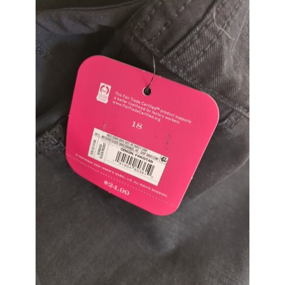 Isabel Maternity by Ingrid & Isabel Bermuda Black Jean Cut Off‎ Short size 18 - Picture 7 of 9